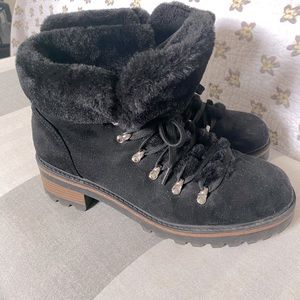 Black suede and faux fur boots